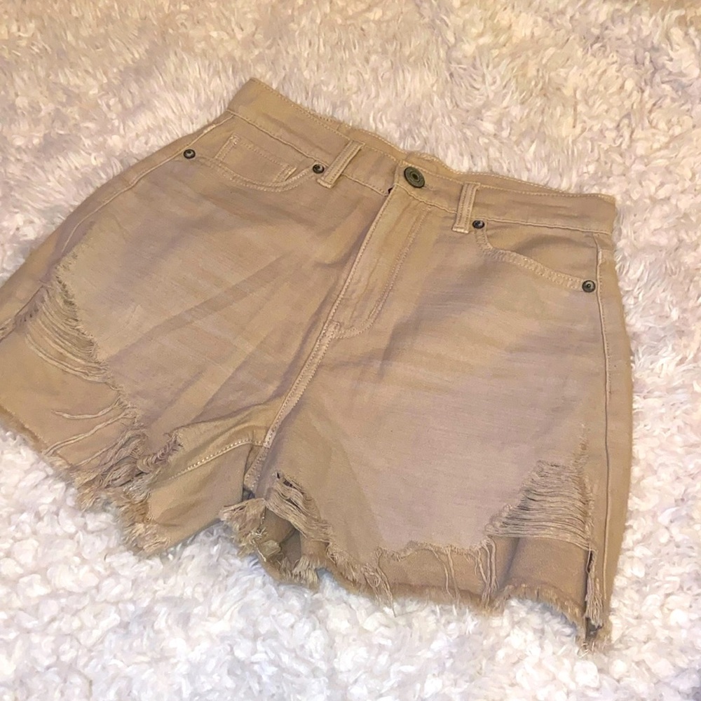 American Eagle cream beige tan distressed shorts subtle stripe detail design